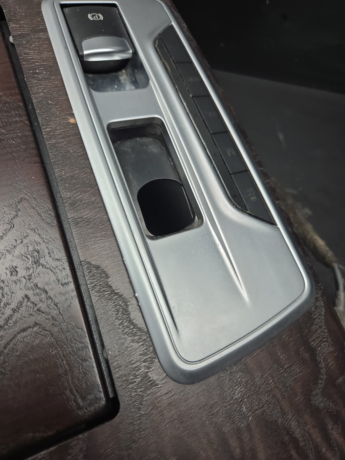 Maserati Ghibli 2014-2022 Center console