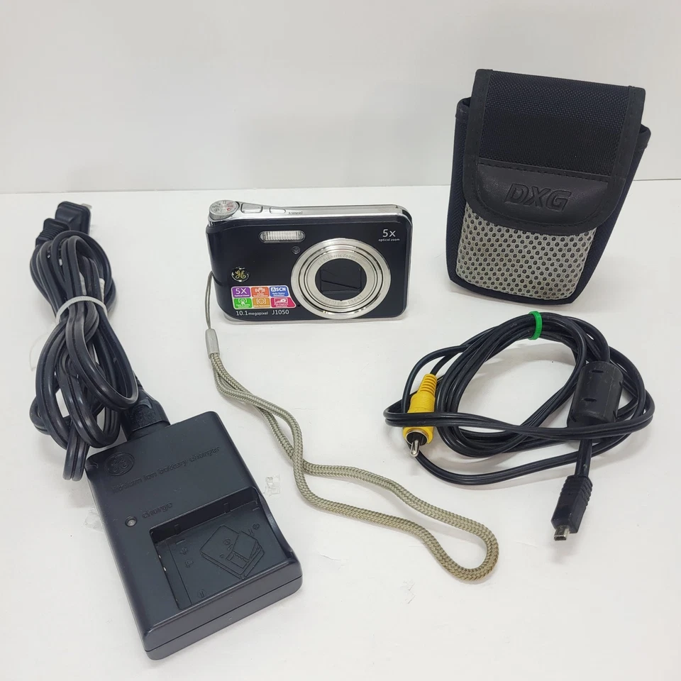 GE - 10.1MP Black Digital Camera J1050 (5x Optical Zoom) With Case & Cables - Image 3 of 4