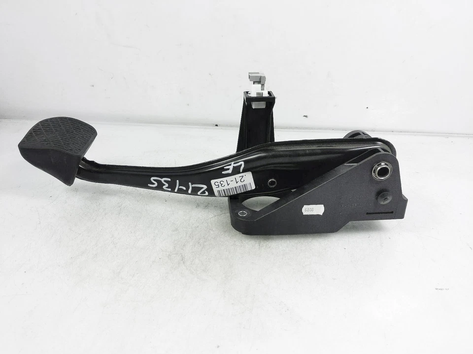 Pedal de freno Mercedes-Benz Cla250 2014 2015 2016 Foto 2 de 4