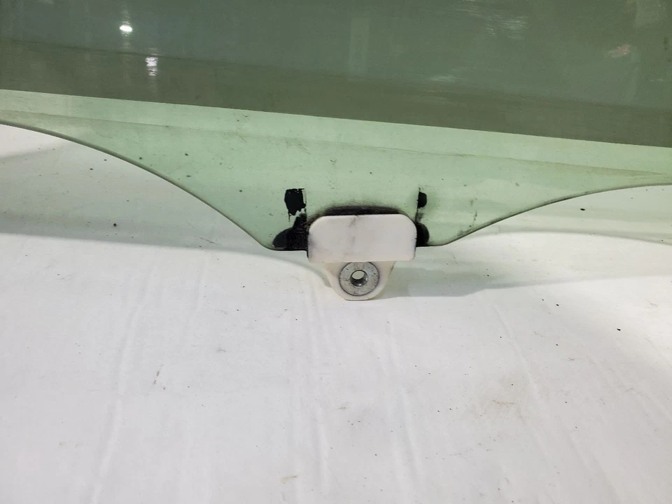 Vidrio puerta delantera derecha OEM 2011 2012 2013 2014 2015 2016 Honda CR-Z Foto 2 de 4