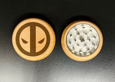 Deadpool Logo doppelseitige Gravur Holz Küche Kräutermühle personalisiert Geschenk