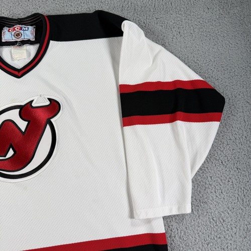 Vintage New Jersey Devils Jersey Uomo XL Bianco Rosso Nero NHL Hockey CCM anni 90 - Foto 6 di 16