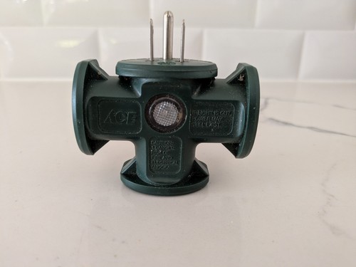 Ace Hardware FA-848E E139614 15A 125V 3-Pole Outdoor Grounded 3 Outlets USED