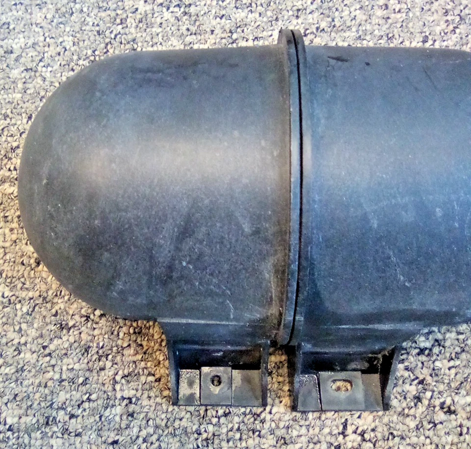 真空存储罐塑料椭圆形。 通用 1986 - 92 布劳厄姆 FC-44DG — 第 2/4 张图片