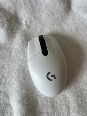Logitech G305 LIGHTSPEED Wireless Gaming Mouse/Battery Life-250 Hrs/NEW - NO BOX