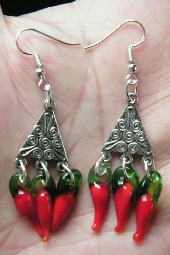 Red Chili PEPPER EARRINGS Silver TRIANGLE Silver Plate Ear Wires Cook Offs NEW! - Picture 9 of 11