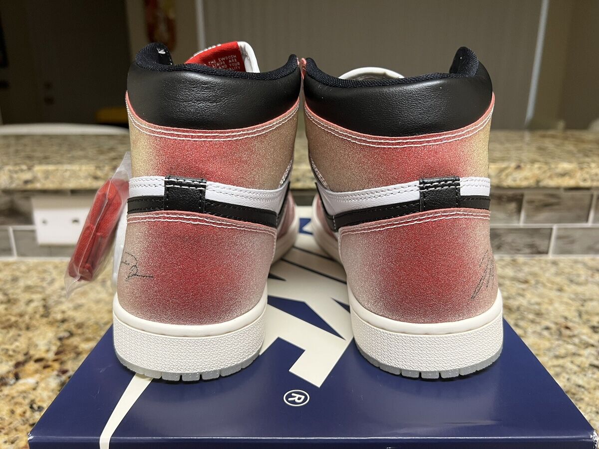 Size 10 - Jordan 1 Retro High OG SP Friends and Family x Size 10 - Jordan 1 Retro High OG SP Friends and Family x