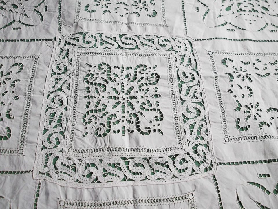 Tapis de table en lin 1900 125 X 120 cm à broderie Renaissance - Photo 3/4