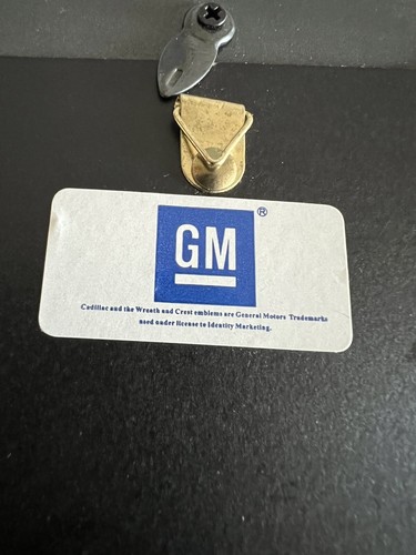 Colección de 10 prendedores de solapa emblema esmaltado Cadillac con licencia GM de colección 100 años - Imagen 6 de 9