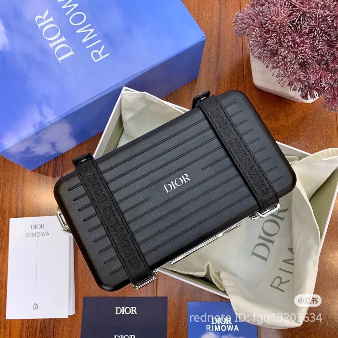 DIOR RIMOWA ブラックショルダーバッグ Dior x Rimova Personal Aluminum leather Shoulder Bag Black