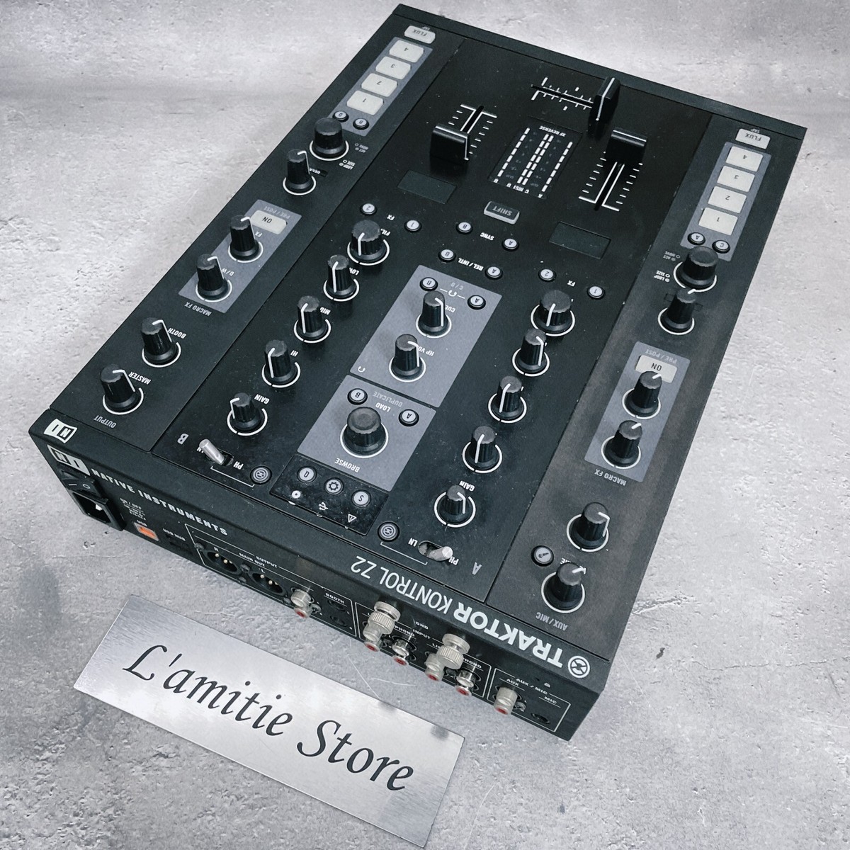 TRACTOR KONTROL Z2 DJミキサー Amazon.com: Native Instruments Traktor Kontrol Z2 DJ Mixer