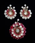 Unmarked Vintage Gold Tone Costume Jewelry Brooch & Clip On Earrings Set 1950s