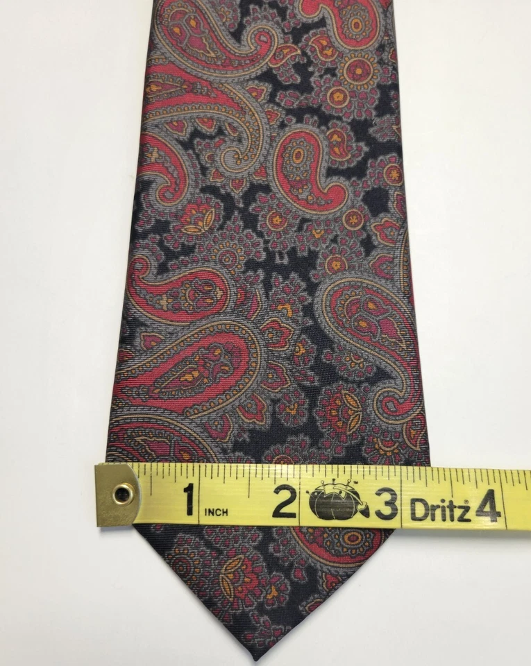 Corbata de Colección Años 90 Burberrys Para Hombre PAISLEY 100% Seda Negro Rojo Azul HECHA EN INGLATERRA Foto 3 de 4