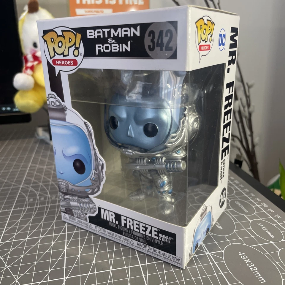 Funko Pop! Heroes: DC Comics - Mr. Freeze Vinyl Figure |003 - image 2 of 4