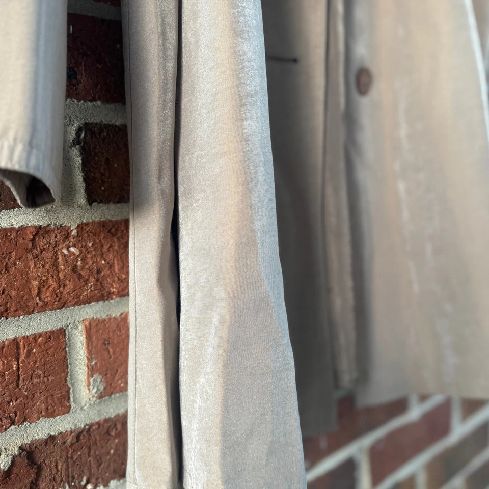 Gabardina vintage pequeña sofística topo pequeña hecha en Hong Kong Foto 2 de 4