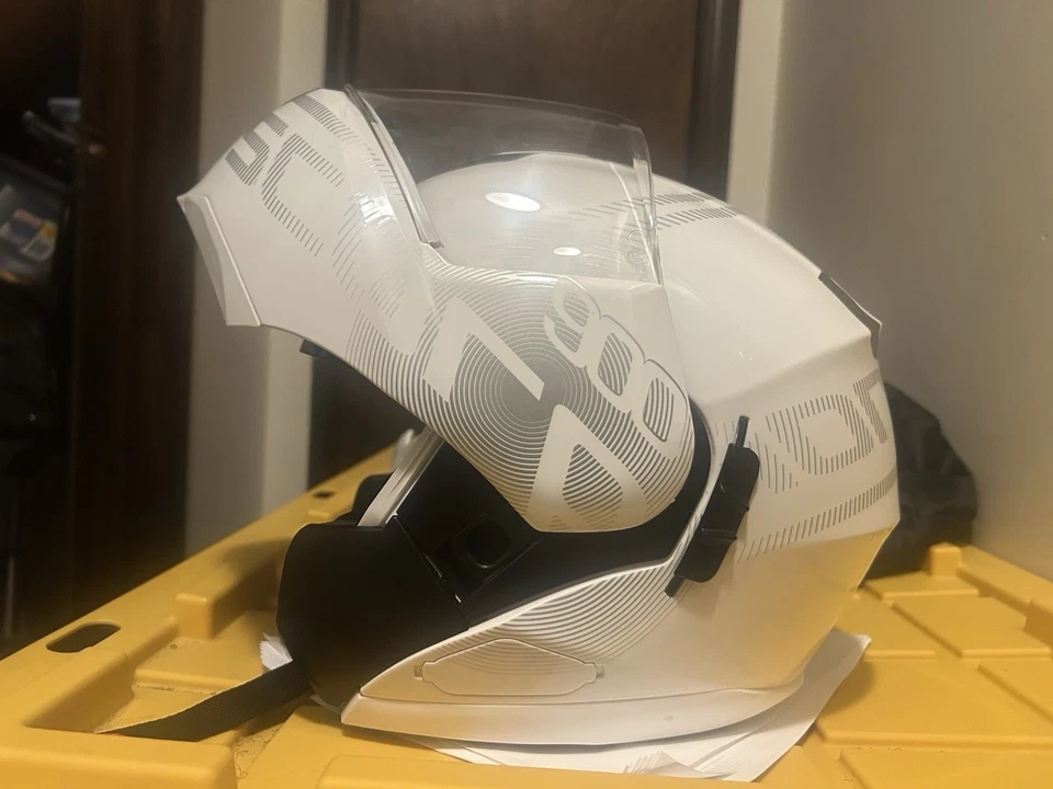  Scorpion, casco de motocicleta usado  Foto 2 de 4