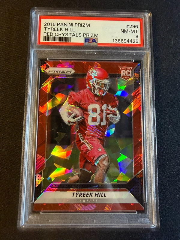 2016 Panini Prizm Tyreek Hill Red Crystals /75 RC Rookie PSA 8
