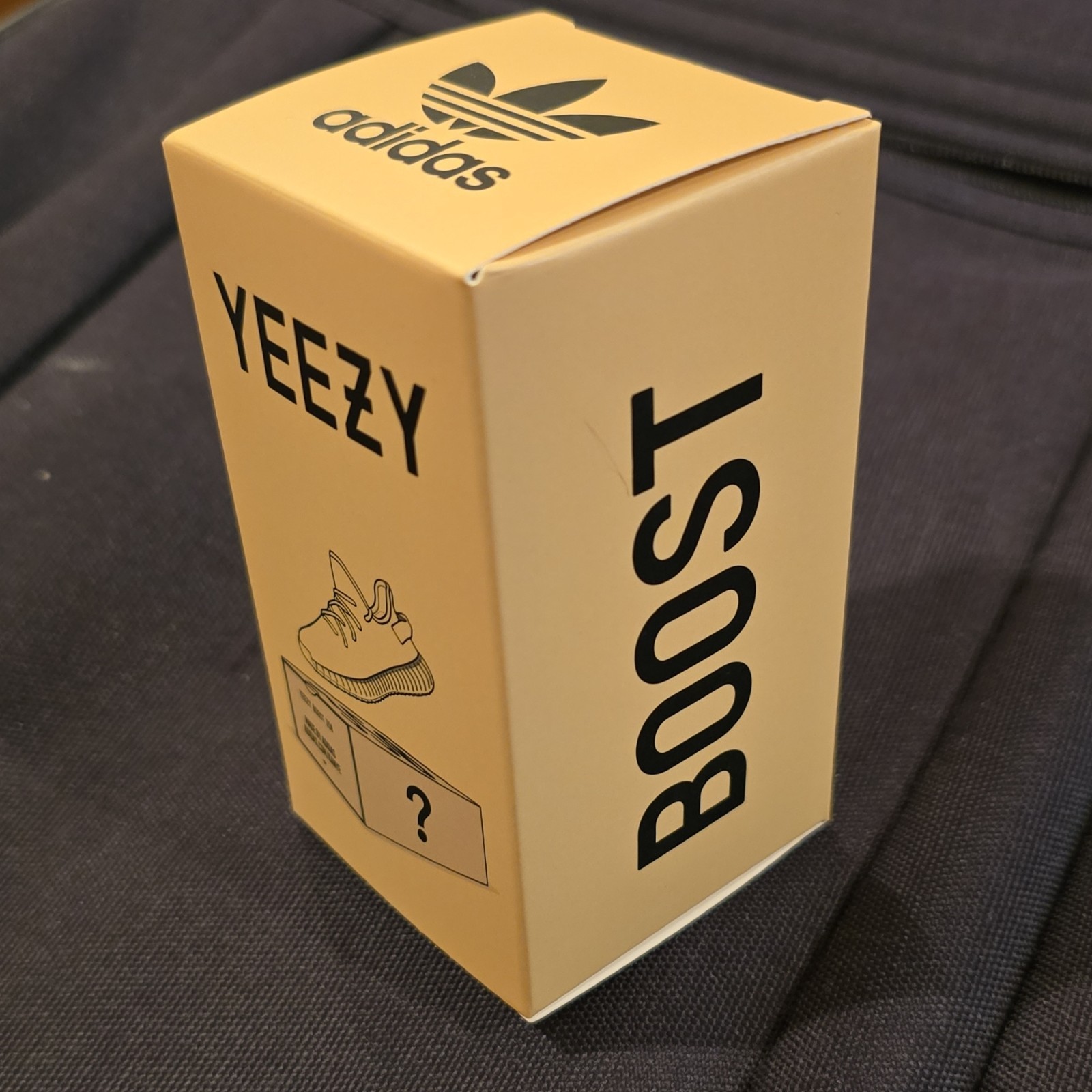 adidas Yeezy Boost Gift Box Tan Black Cardboard Rectangle Collectible Packaging thumbnail 2
