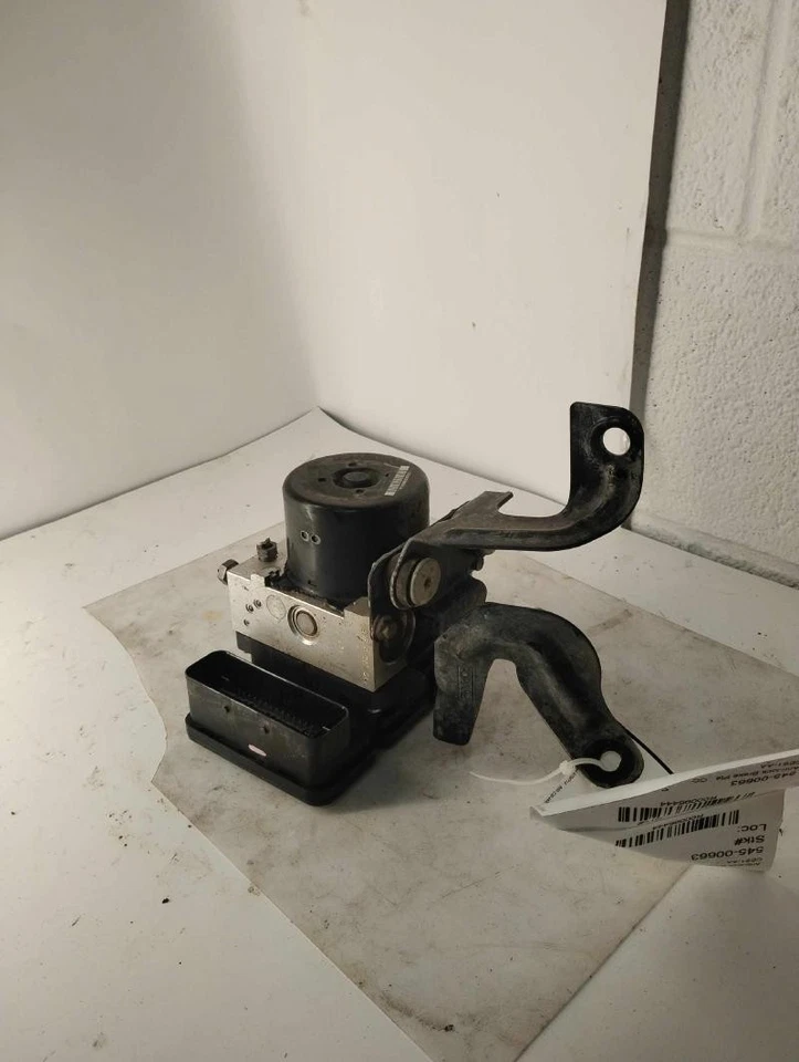 Módulo de bomba de freno antibloqueo Ford Fiesta 2012-2013 ABS identificación CE81-2C405-AA OEM Foto 3 de 4