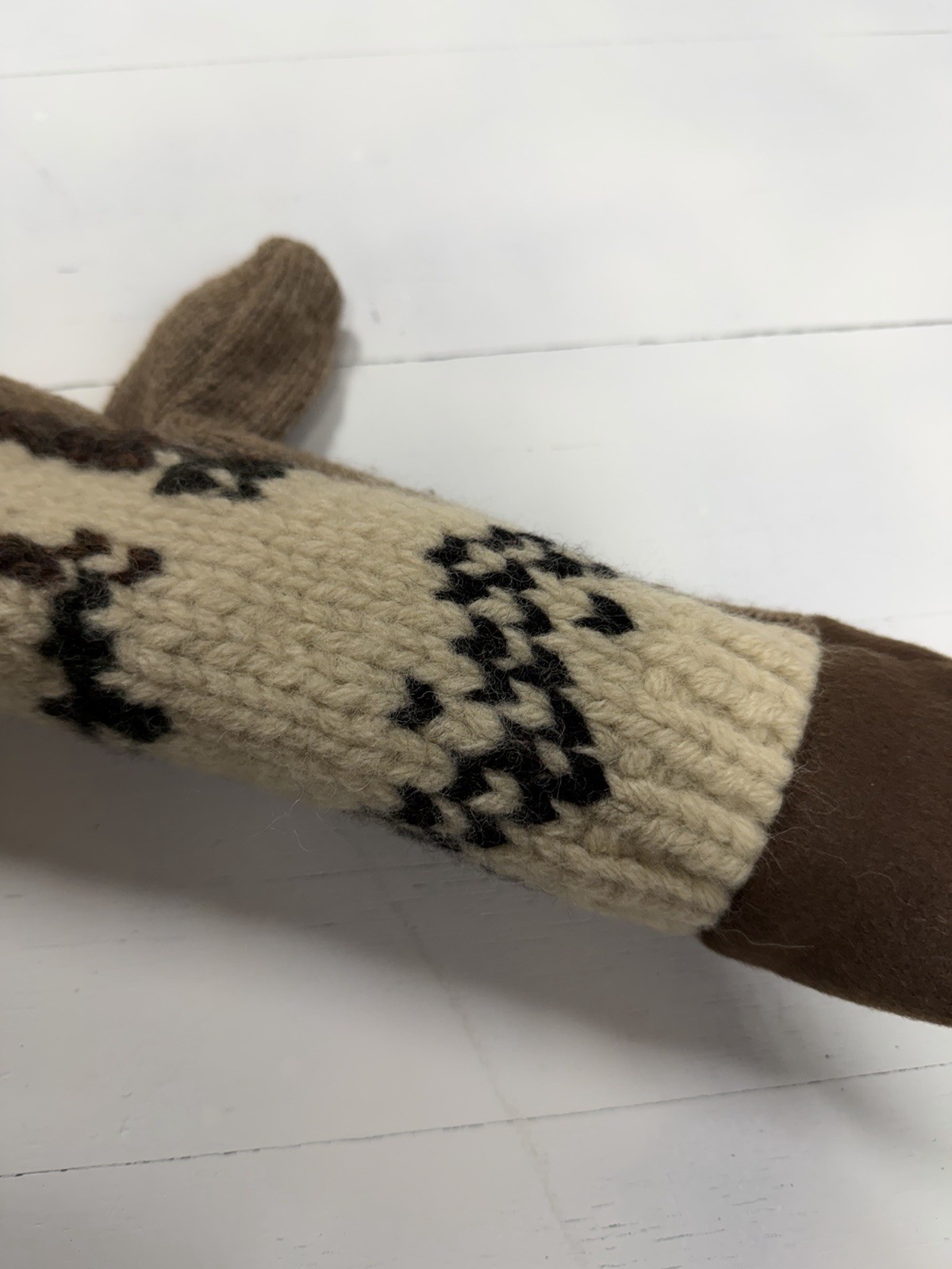 Handmade wool knit mittens with a moose pattern image 5