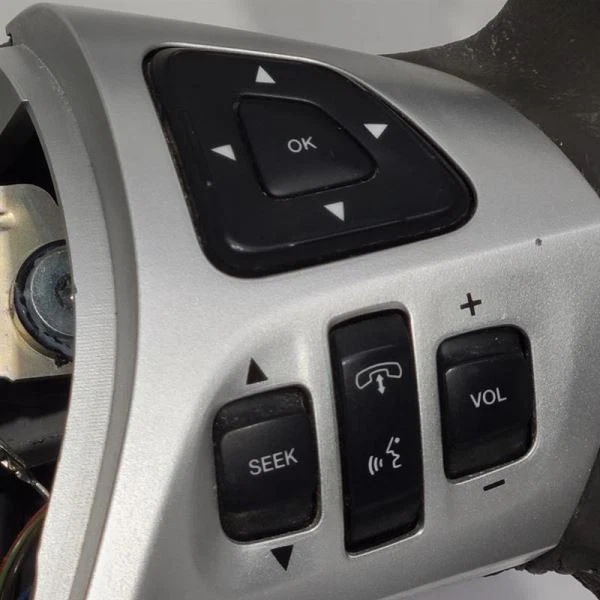 Volante Ford Edge 13 2013 con controles DT433F563BA39M7 Foto 3 de 4