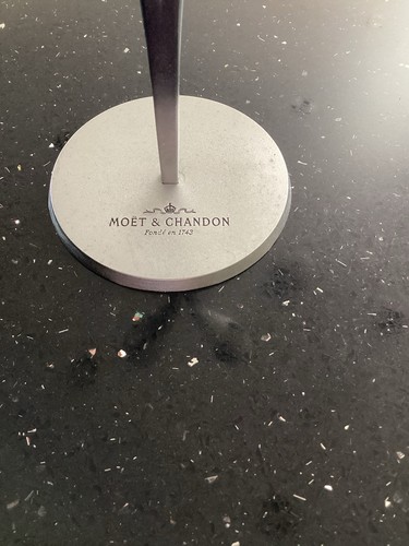 Moet & Chandon Pair of Duo Champagne Flutes in Pewter Stand by Philippe Di Meo - Picture 12 of 13
