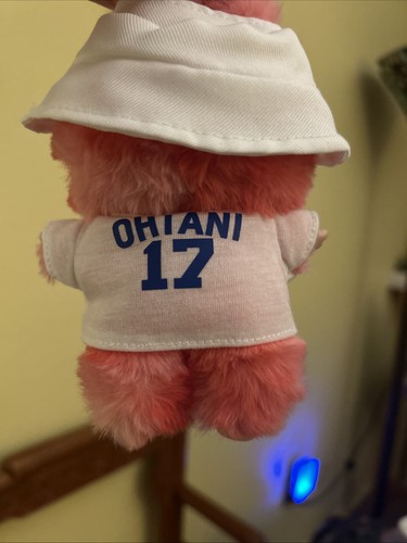 New Clothing POPMART Labubu The Monsters Have A Seat Macaron Dodgers Ohtani #17 - Picture 4 of 8