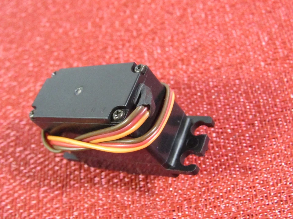 JR Racing Z590M High Torque Steering Metal Gear Servo. Losi LST2 AFT #1538 - Image 4 of 4