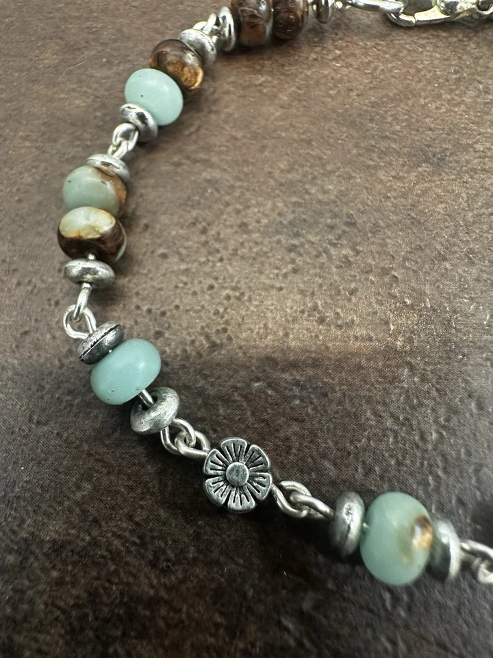 Pulsera de cuentas de plata y calcedonia verde Foto 4 de 4