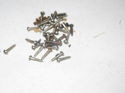 ASSORTED SCREWS- GOOD MIX- SUPER SALE- SEE PIC - SR132