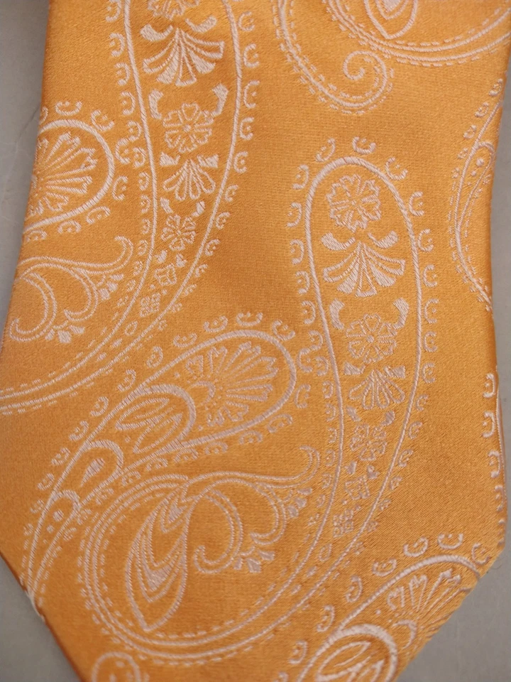 Corbata IKE BEHAR 100 % Seda Diseñador EE. UU. Melocotón Paisley Bordada Cuadrada Usada en Excelente Condición Foto 2 de 4