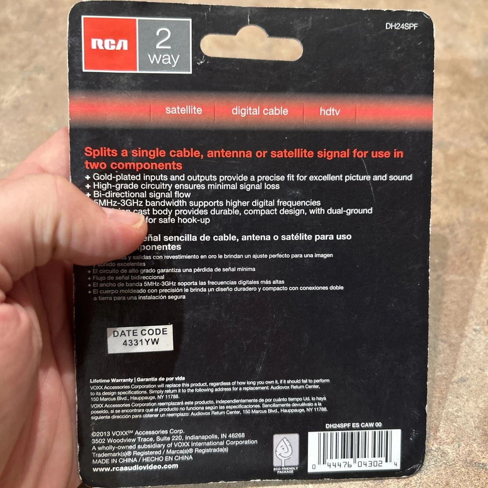 RCA Digital Plus 2-Way High Bandwidth Signal Splitter Cable Satellite HDTV 3GHZ - Image 3 of 3