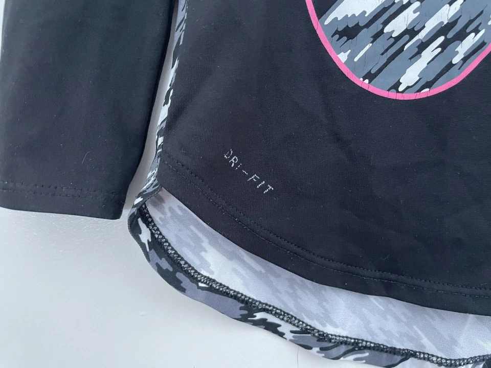 Nike Dri-Fit Kids Girls Pink Logo Patterned Long Sleeve Shirt Gray Black 5-6 Yrs - Image 4 of 4