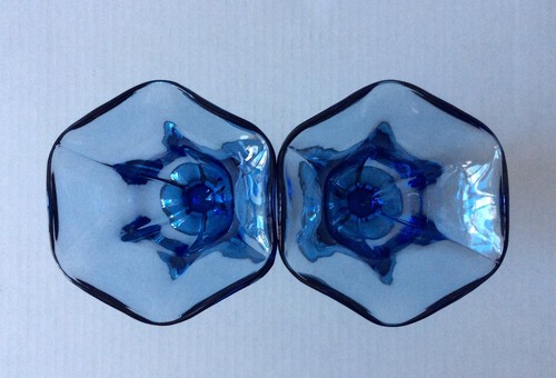 Nice ~ Set of 2 Vintage Light Cobalt Blue Glass Ice-Cream Cups Goblet W/ Footed - Picture 3 of 9