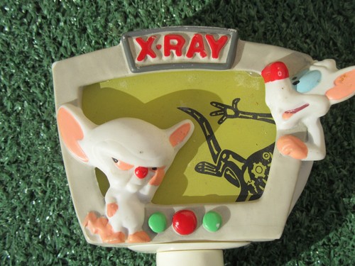 Vintage 1997 Warner Bros. The Animaniacs Pinky and The Brain Nightlight - Picture 3 of 9