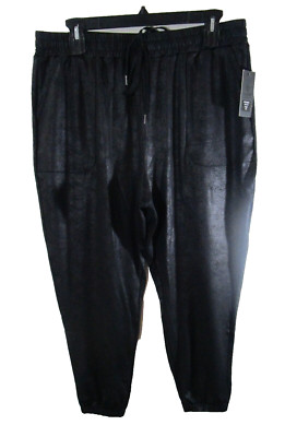 NWT LegEnd Women's Plus Size Essential Jogger Pants 2X Black