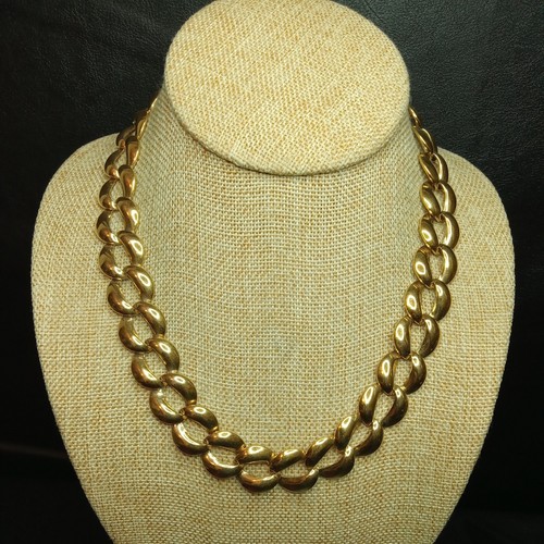 Vintage Jewelry Gold Tone Chain Necklace. 4635