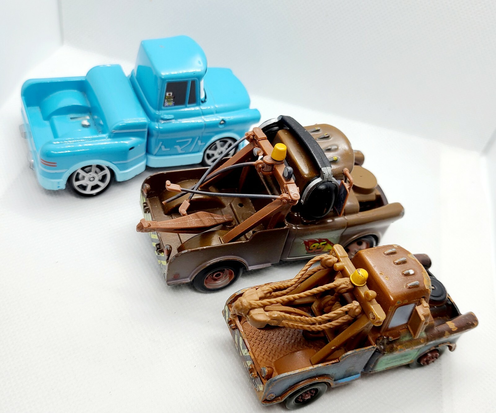 Disney Pixar Cars Damaged Mater Lot(3) DRIFT PARTY MATER Race Team Mater - Picture 2 of 4