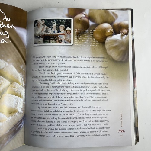 The Long Table: My Love Affair With Food by Mary Moody (Hardcover, 2008) - Picture 8 of 8