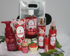 New Bath  Body Works Strawberry Pound Cake 7pc set with Pocketbac holder