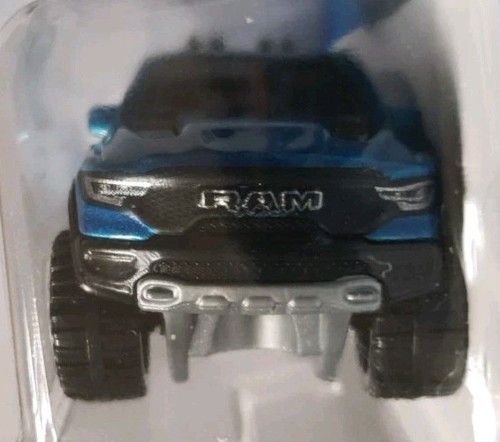 Hot Wheels '23 Ram 1500 Blue Factory Fresh 97/250 NEW 2024 UNOPENED - Foto 5 di 7