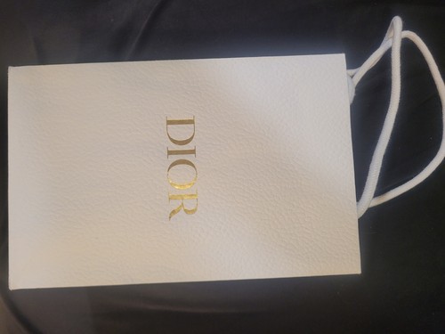 Dior White Gift Bag - 26cm x 20cm x 8cm - Picture 5 of 8