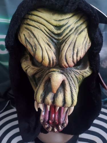 Zagone Studios Clásico 1977 Colmillo Verde Cara Halloween Máscara Nuevo Truco o Trato - Imagen 23 de 24