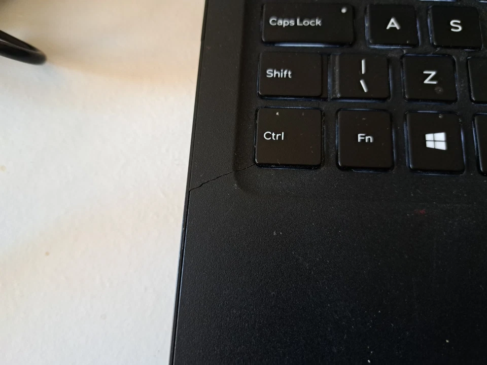 Dell Latitude 3500 · i5-8145U · 8GB · 256GB, photo 3 of 5