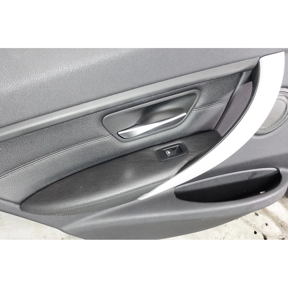 12-19 BMW F30 F31 3-Series 4dr Rear Interior Door Panel Pair Black Leather OE — 第 3/4 张图片
