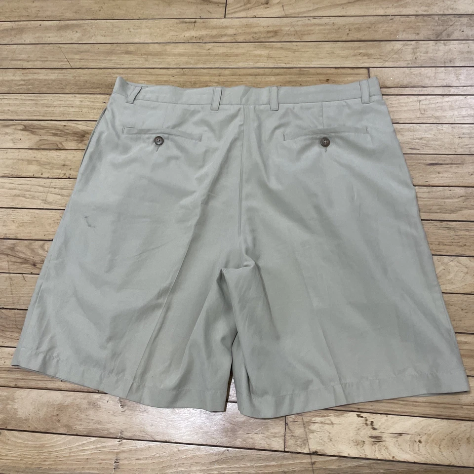 Shorts plissado de microfibra Brandini Le Collezioni masculino 36 creme tênis golfe leve - Imagem 2 de 4