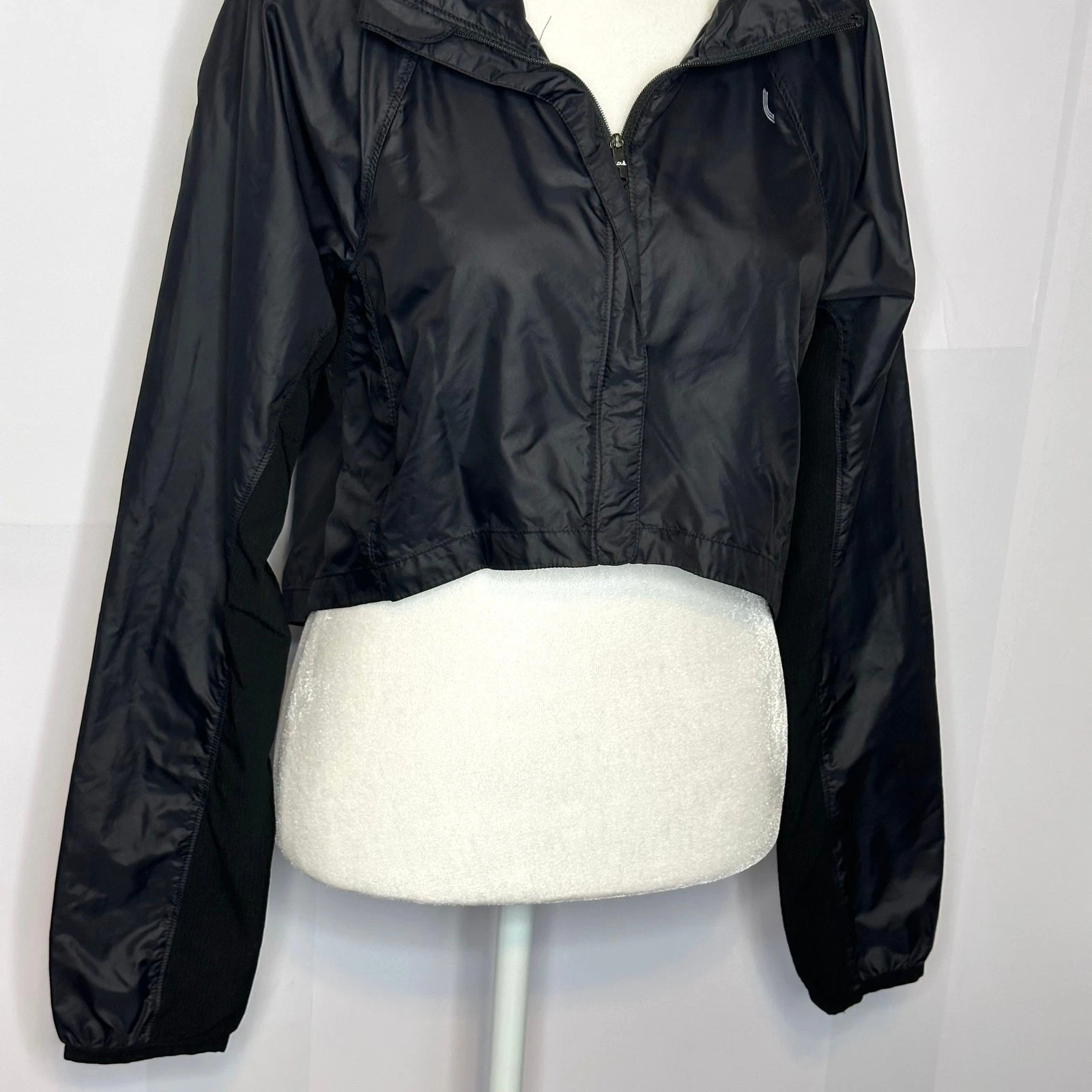 lole super light weight cropped athletic zip up coat jacket