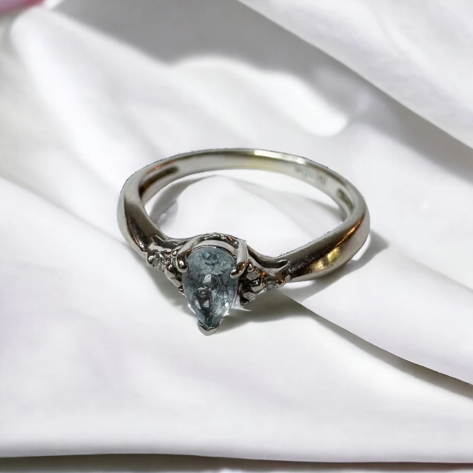 10K White Gold Aquamarine & Diamond Ring- Size 4- Pear Cut- 1.2g w/ GIFT WRAP - Image 4 of 4