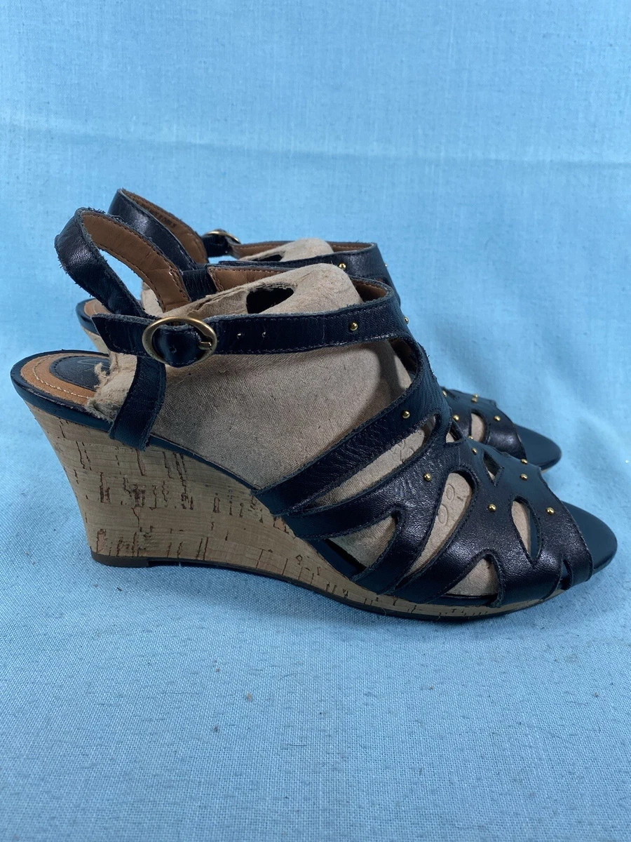 Clarks peep toe sandals 2025