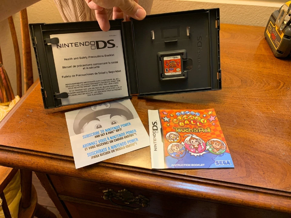 Super Monkey Ball Touch & Roll (Nintendo DS, 2006) Complete With Manual +Inserts - Image 4 of 4